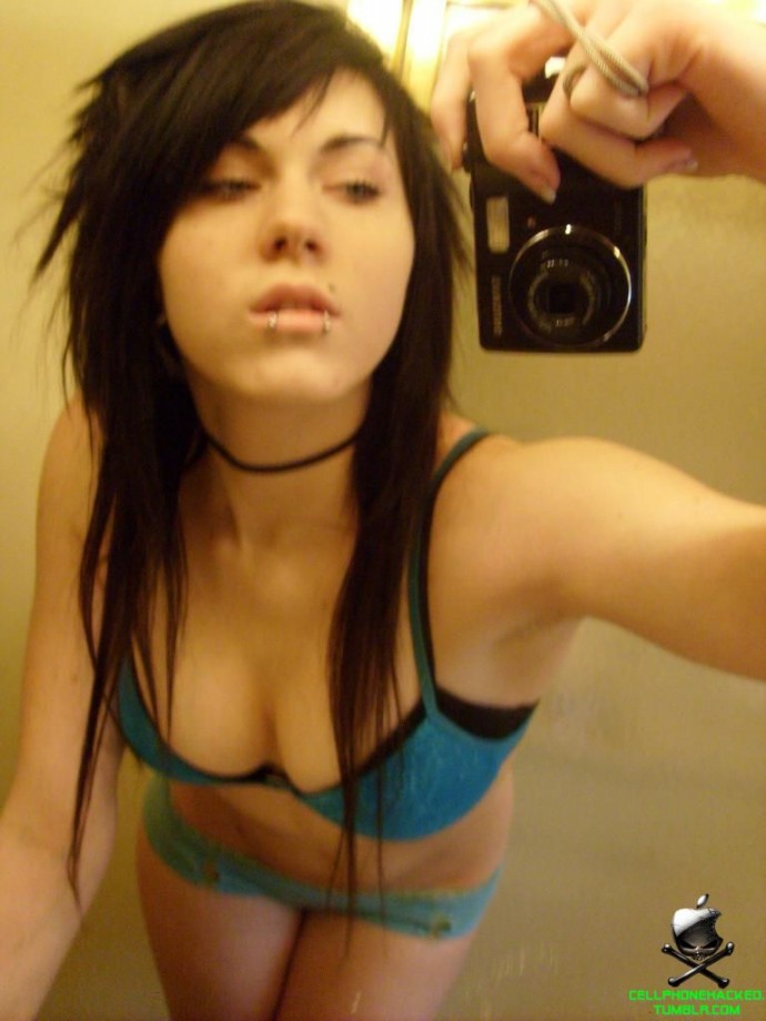 Cellphone hacked - one of the hottest selfshot bombshells of all time