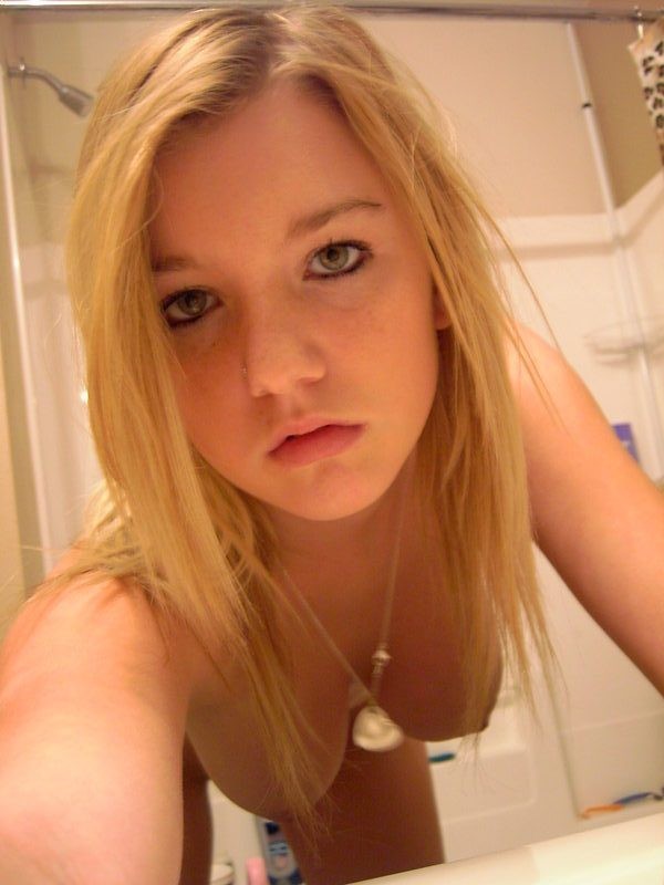 Selfshots - blonde pussy