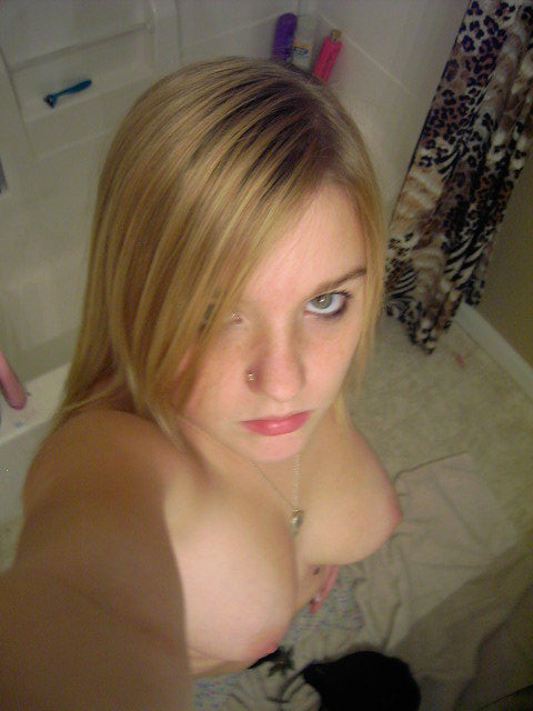 Selfshots - blonde pussy