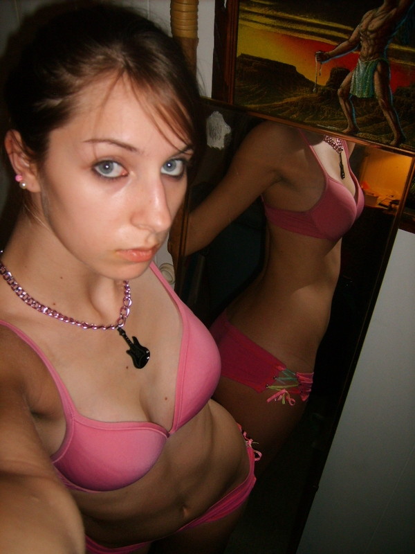 Selfshots - amateur girl