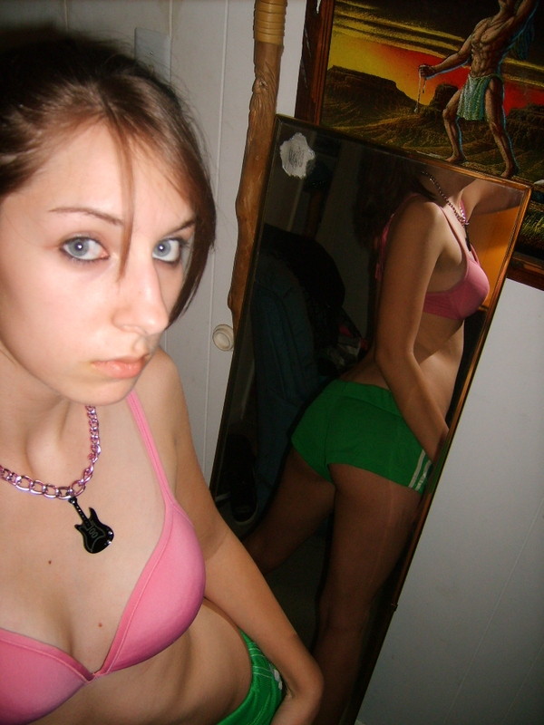 Selfshots - amateur girl