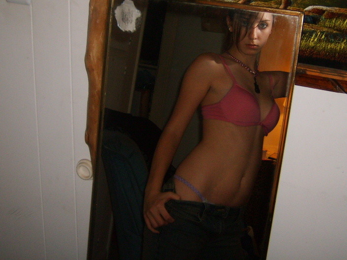 Selfshots - amateur girl