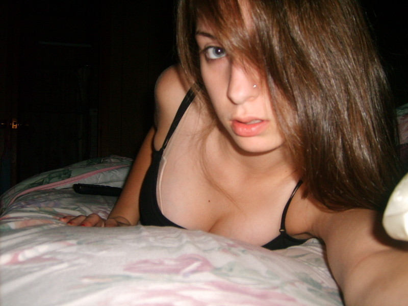 Selfshots - amateur girl