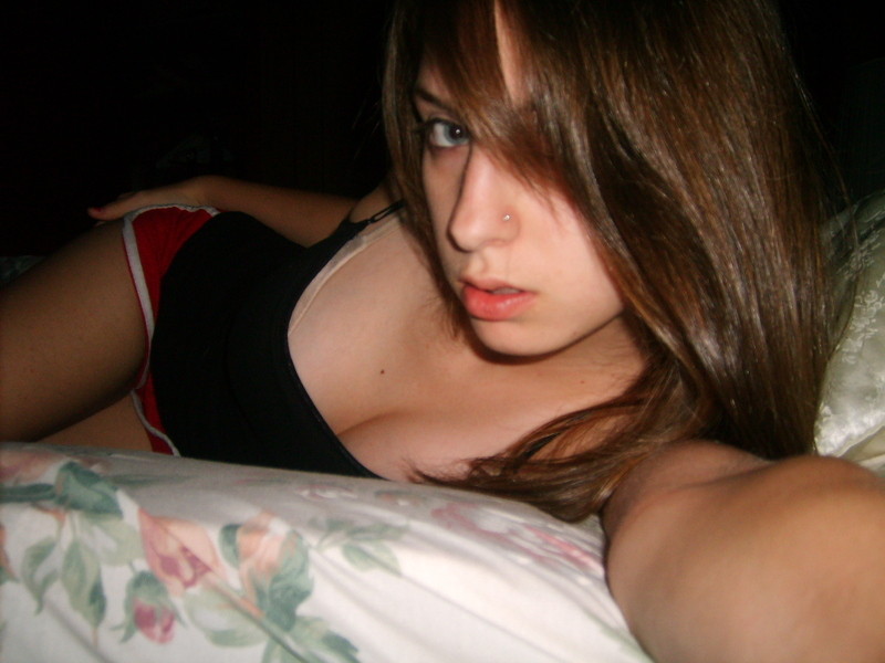 Selfshots - amateur girl