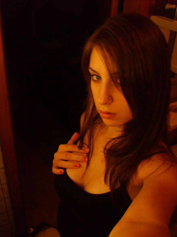 Selfshots - amateur girl