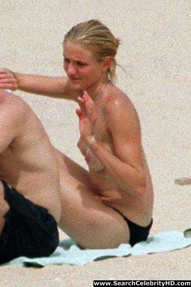 Cameron diaz topless in spiaggia - celebrity