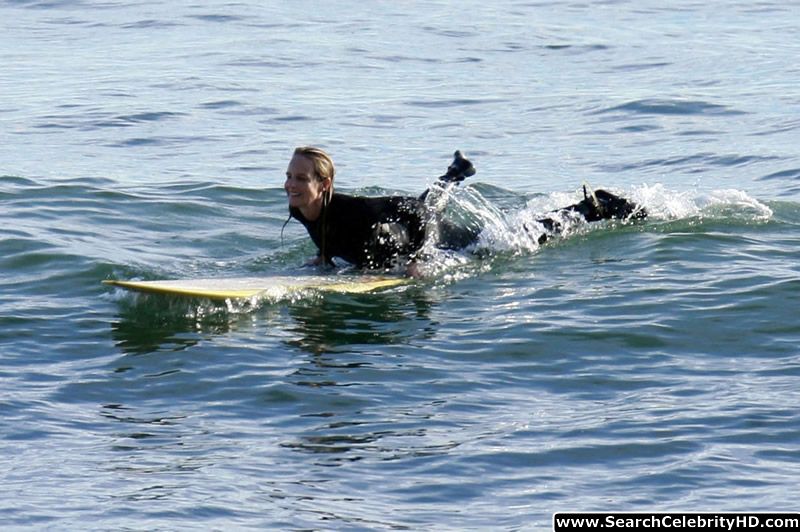 Helen hunt still looks pretty good in a bikini - celebrity