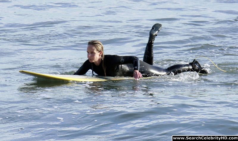 Helen hunt still looks pretty good in a bikini - celebrity