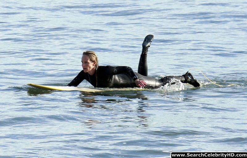 Helen hunt still looks pretty good in a bikini - celebrity