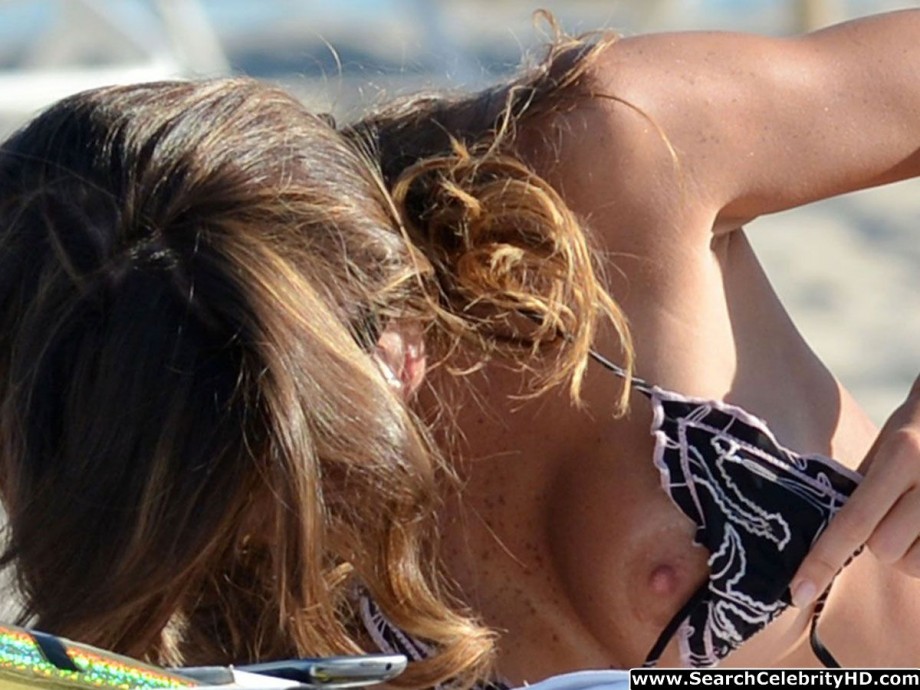 Claudia galanti topless bikini candids on beach in miami - celebrity