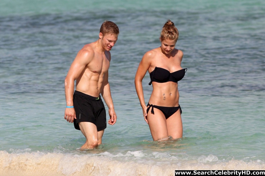 Gemma atkinson - bikini candids in aruba - celebrity