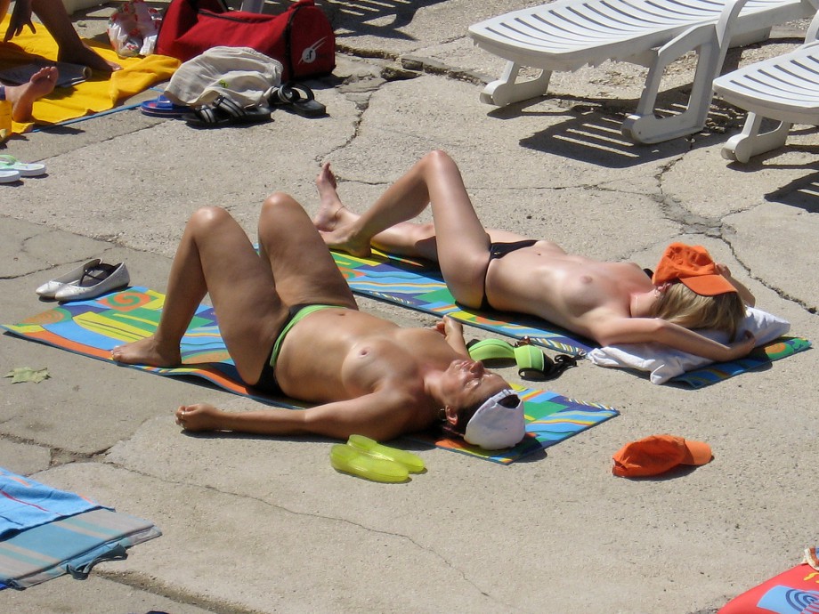 Amateur girls on beach 11