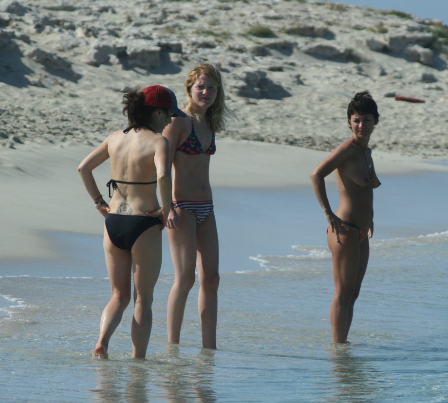 Amateur girls on beach 11
