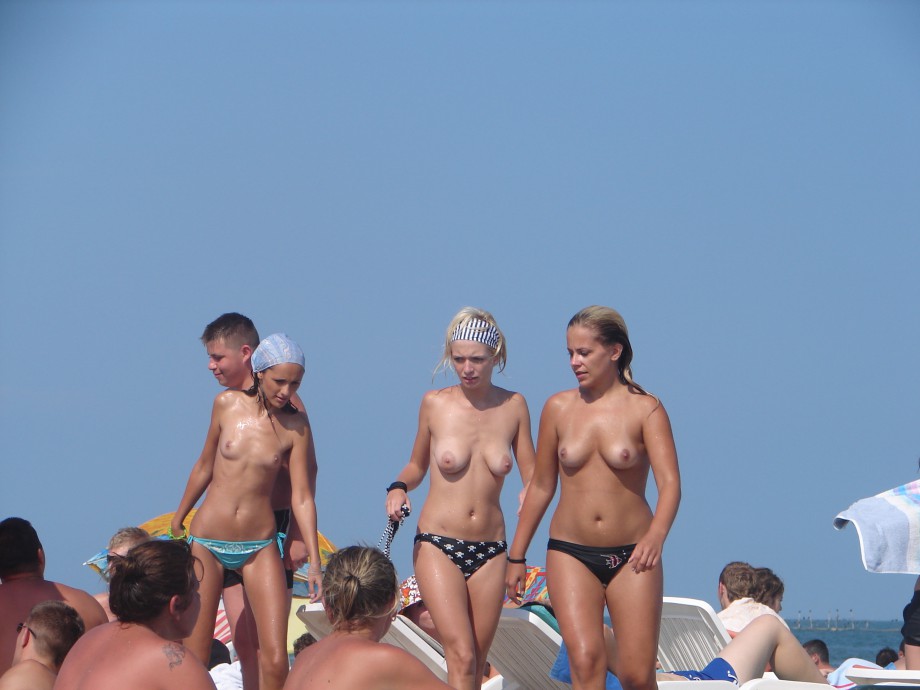 Amateur girls on beach 17