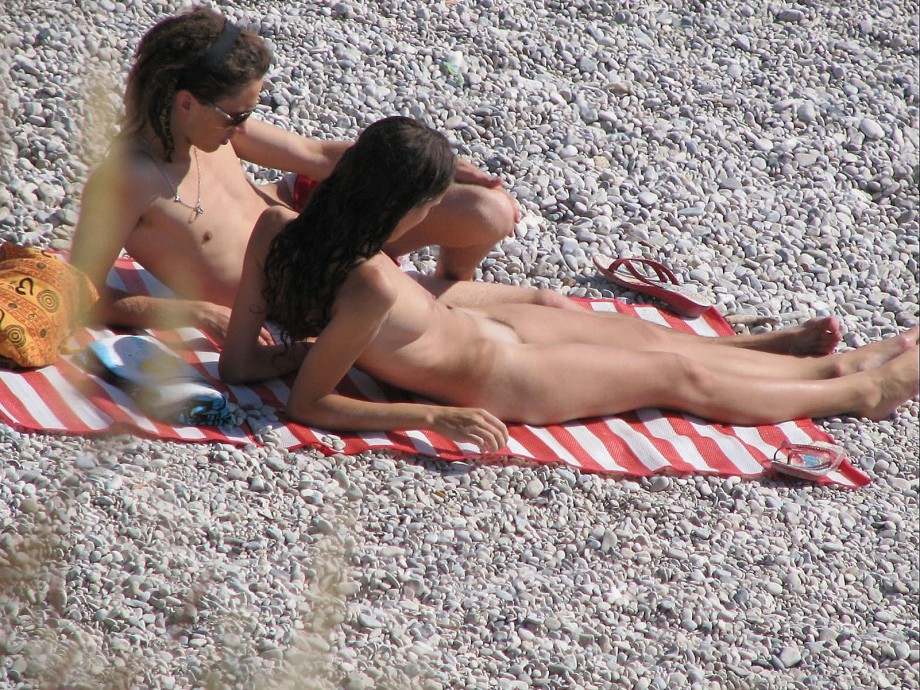 Amateur girls on beach 19