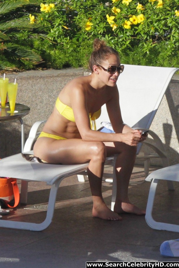 Jennifer lopez - bikini candids in brazil - celebrity
