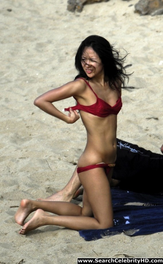 Zhang ziyi - topless candids at the beach - celebrity