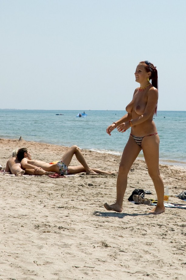 Amateur girls on beach 10
