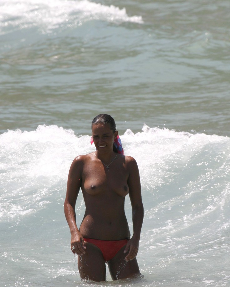 Amateur girls on beach 23