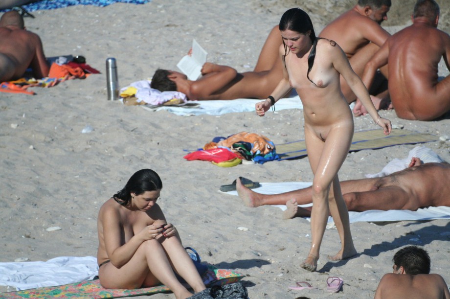 Amateur girls on beach 03