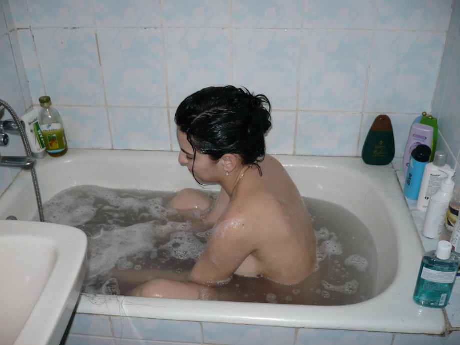 Hot shower babe 44