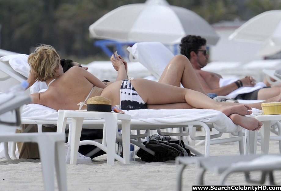 Chloe sevigny shows off bikini body in miami beach - celebrity