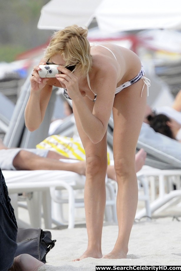 Chloe sevigny shows off bikini body in miami beach - celebrity