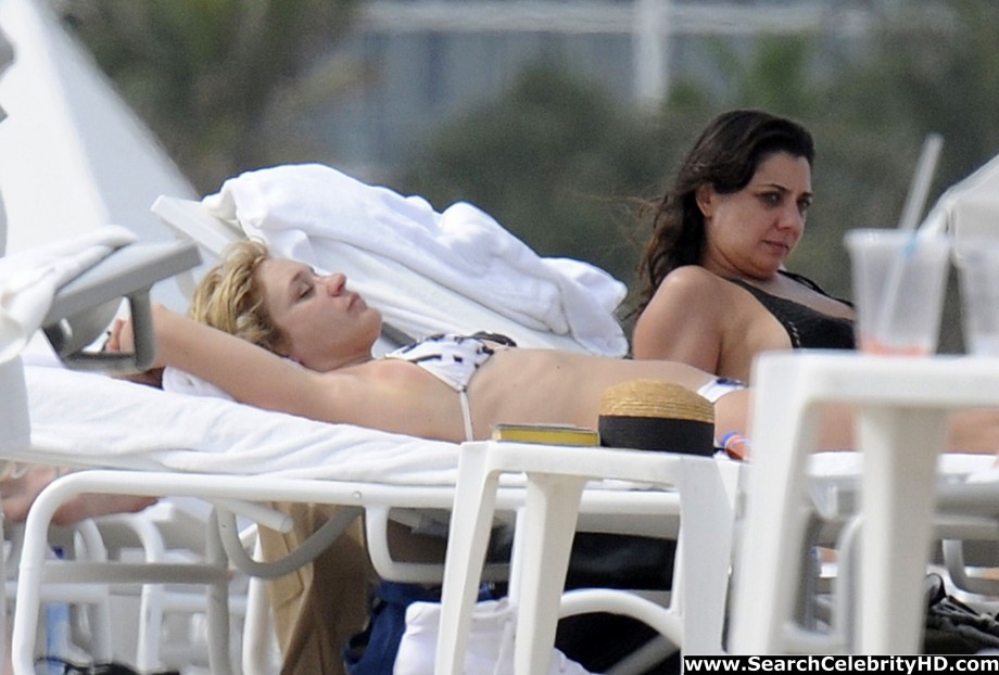Chloe sevigny shows off bikini body in miami beach - celebrity