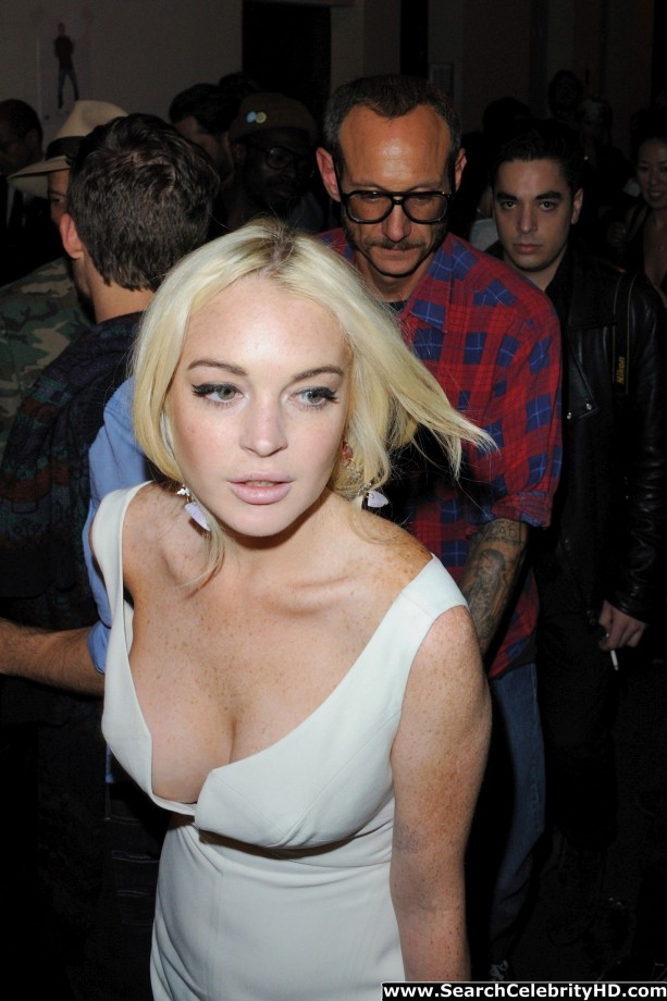 Lindsay lohan - terry richardson party in paris - celebrity