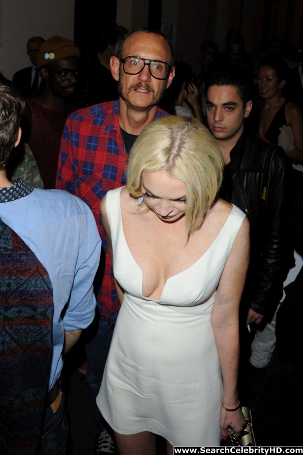 Lindsay lohan - terry richardson party in paris - celebrity