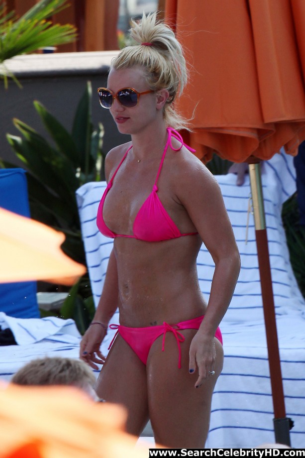 Britney spears in pink bikini in marina del rey - celebrity