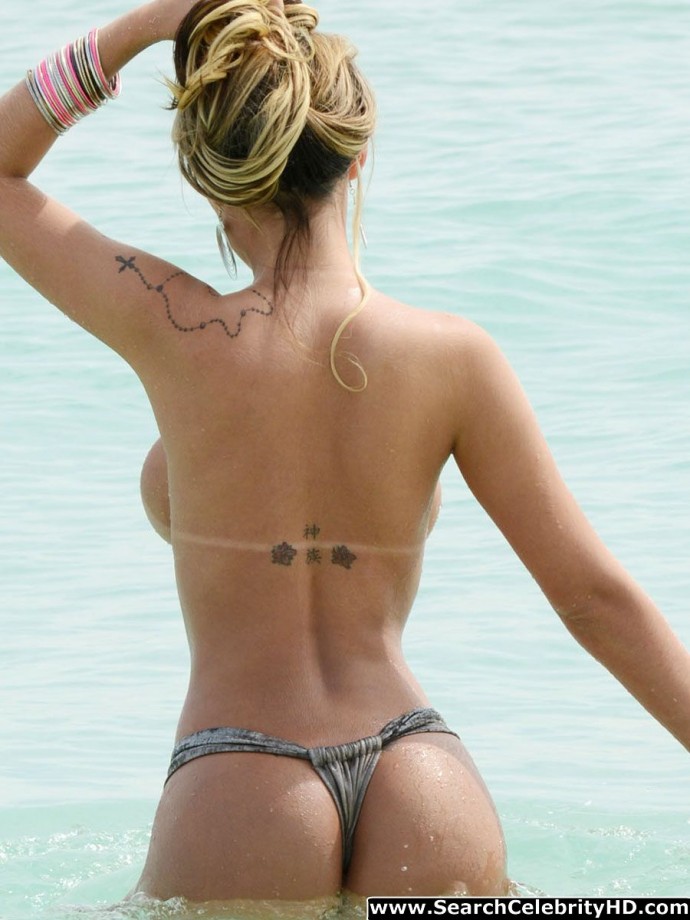 Andressa urach strips topless bikini photos on beach in miami - celebrity