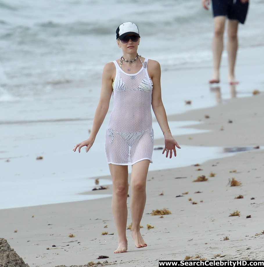 Gwen stefani bikini candids at a beach in miami