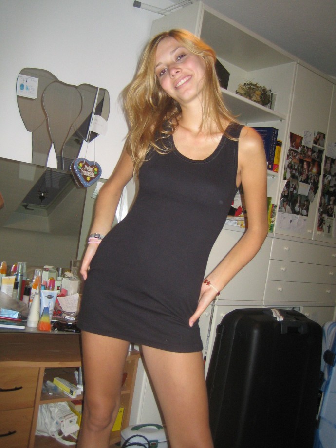 Cutte teen posing in her room