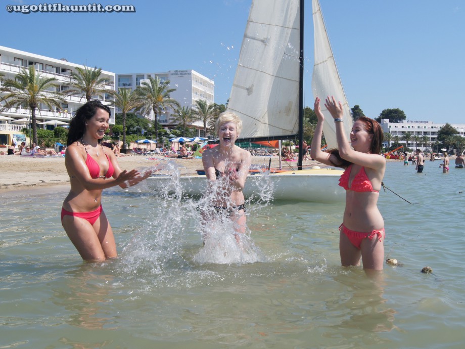 Beach - rachel and friends