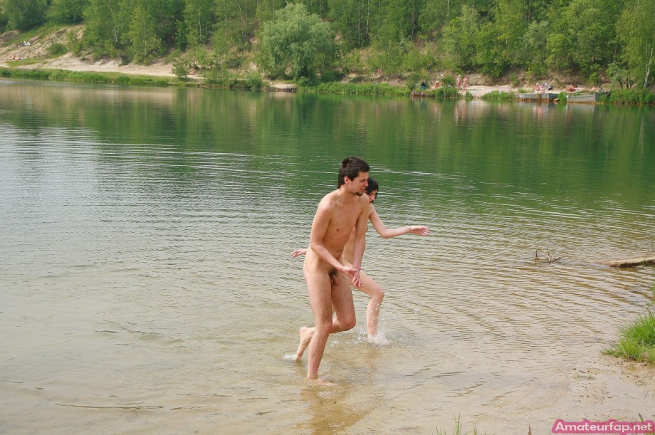 3 girls nude at the lake