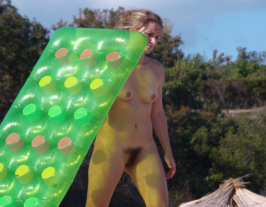 Nude girls on the beach - 383 - hairy