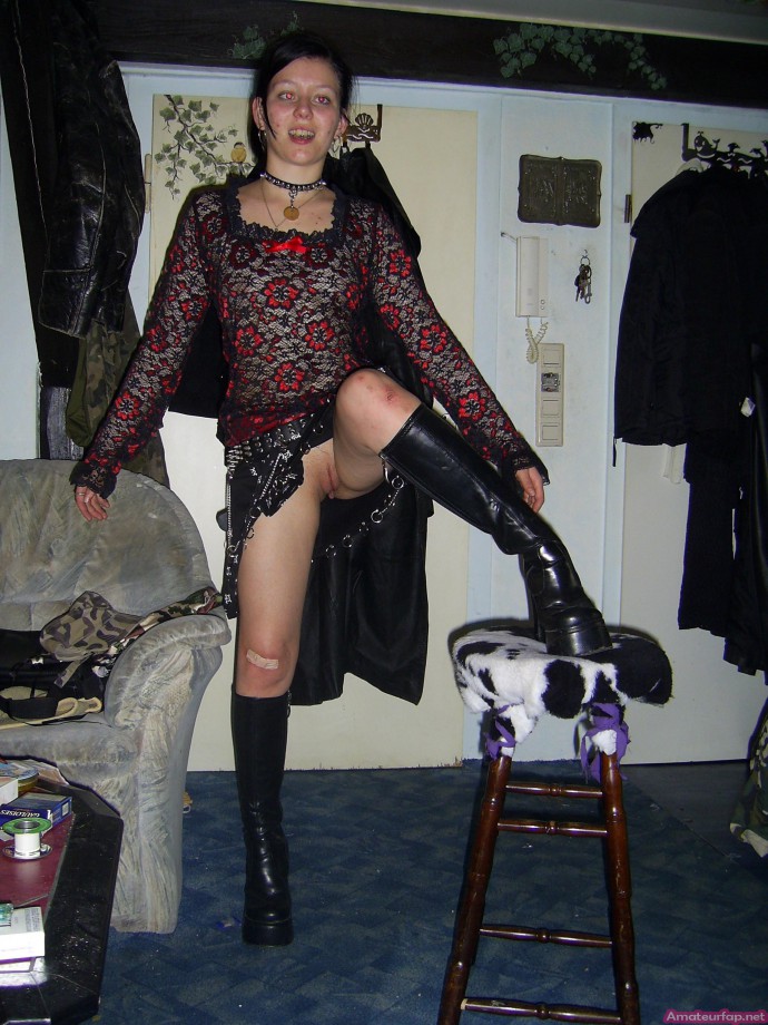 Gothic babes with shaved pussy open their legs