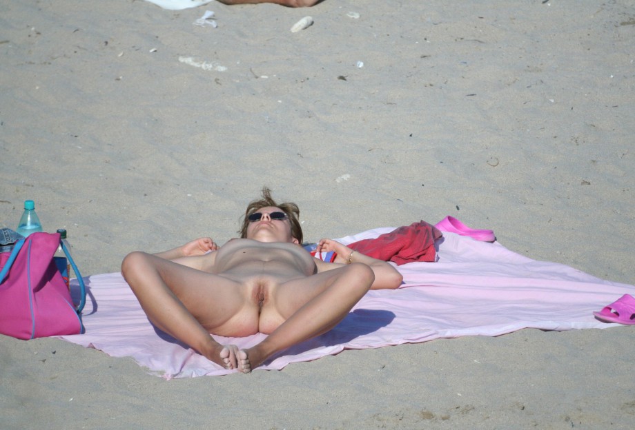 Nude girls on the beach - 253