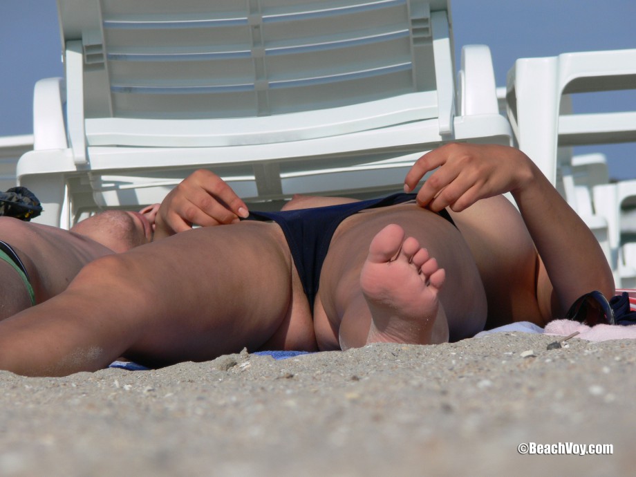 Topless girls on the beach - 044