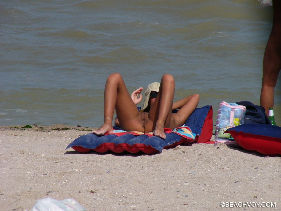 Nude girls on the beach - 192