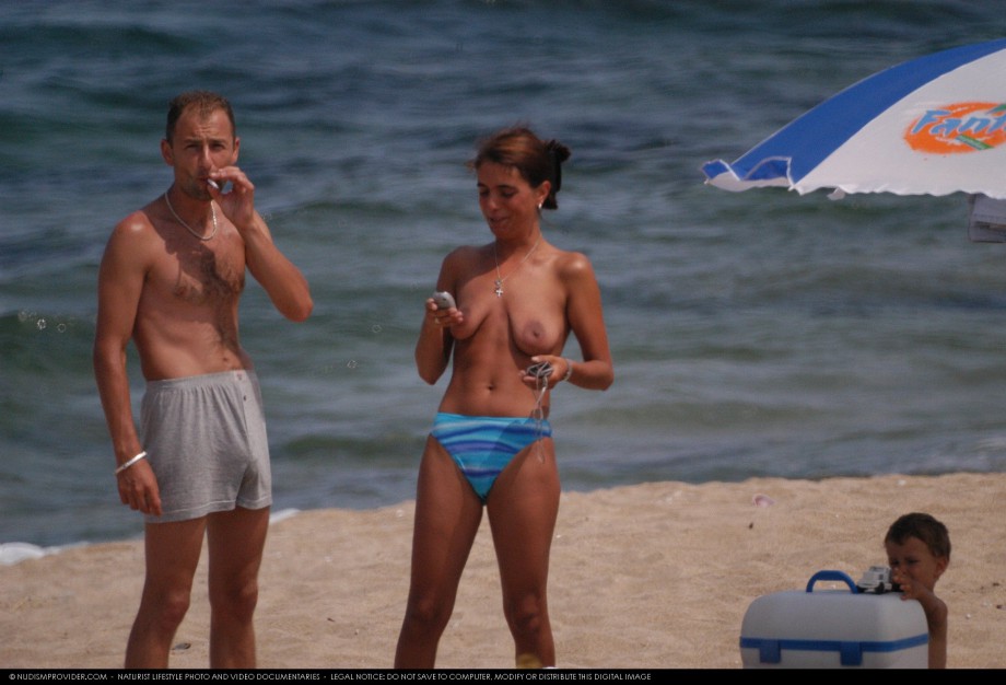 Topless girls on the beach - 020 - part 1 