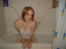 Very nice amateur girl in bathroom 28/36