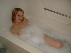 Very nice amateur girl in bathroom 34/36