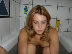 Young amateur girl like sucking 1/70