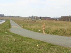 Naked girl at public 06 8/124