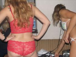 Stolen pics 04 - group of naked amateurs 62/189