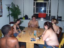 Young girls at party- drunk teenagers - amateurs pics 12 45/50