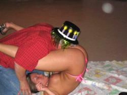 Young girls at party-  drunk teenagers - amateurs pics 14 26/48