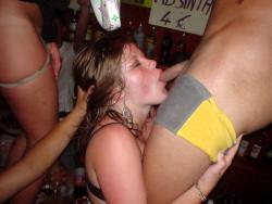 Night party - drunk teenagers - amateurs pics 01(47 pics)
